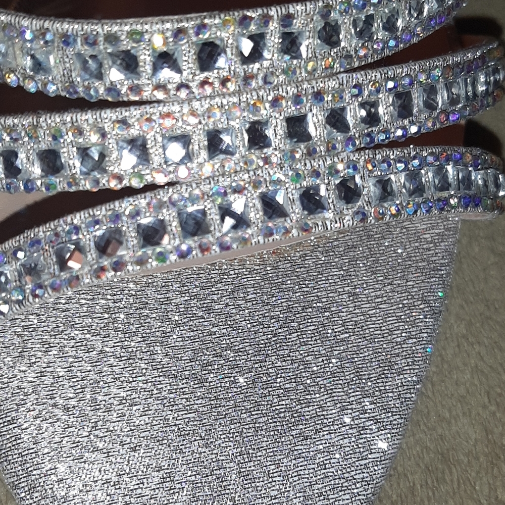 Heels - Picture 4 of 5